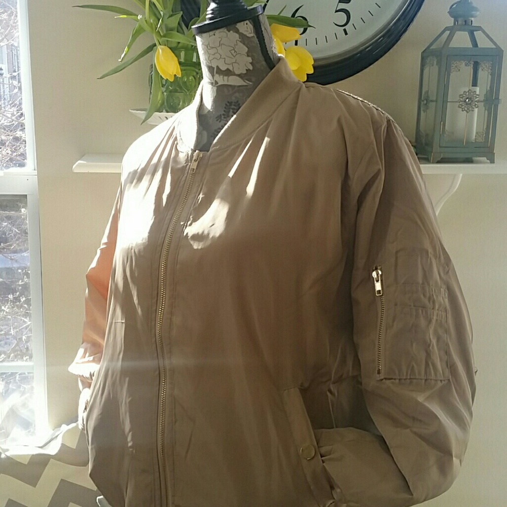 "An Essential Neutral " ☆Host Pick ☆